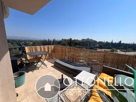 location appartement 3 pièces 55.27 m² à roquebrune-sur-argens (83520)  850 €