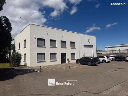 local bureaux 1 475 m²