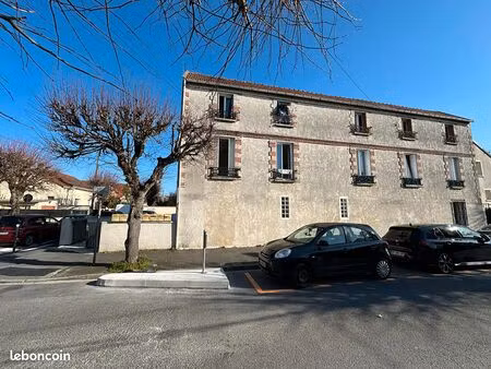 immeuble 11 pièces 220 m²