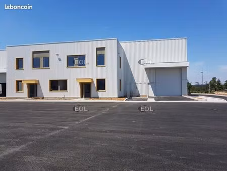 local d'activité 1 092 m²