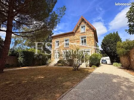 maison 8 pièces 193 m²