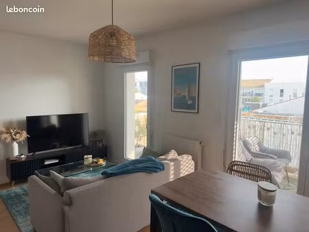 t2 récent – balcon plein sud – parking – aytré (aux portes de la rochelle)