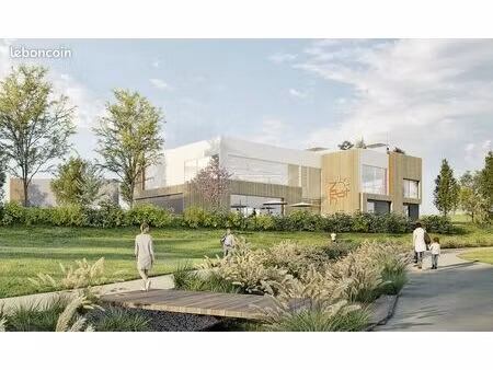 local 1373 m² louvres