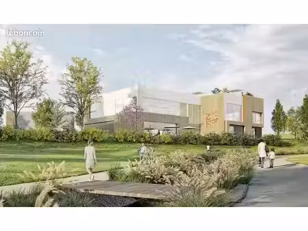 local 1373 m² louvres