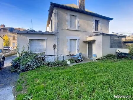 maison en centre ville de treignac