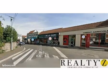 local commercial 131 m²
