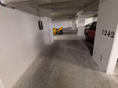 place de parking sécurisée à proximité de la gare d'ermont-eaubonne
