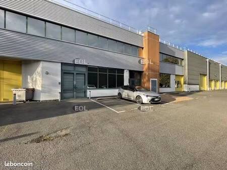 local d'activité 457 m²