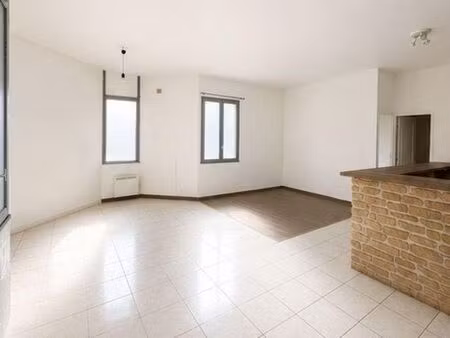 local 70 m² marcoussis