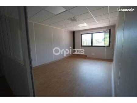 bureau 125 m²
