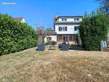 maison 3 chambres rénovée avec jardin sans vis a vis et grand garage
