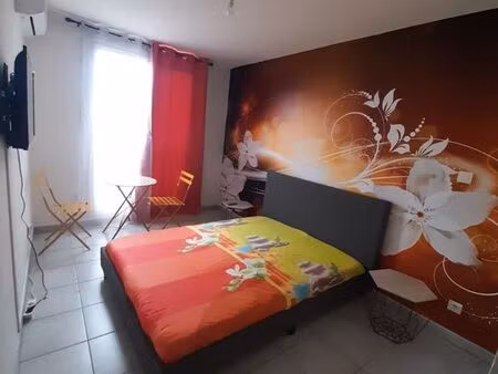 studio 1 pièce 18 m²