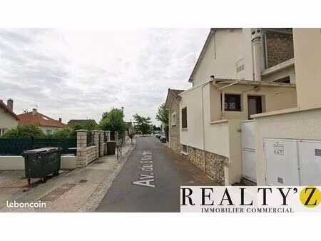 local commercial 90 m²