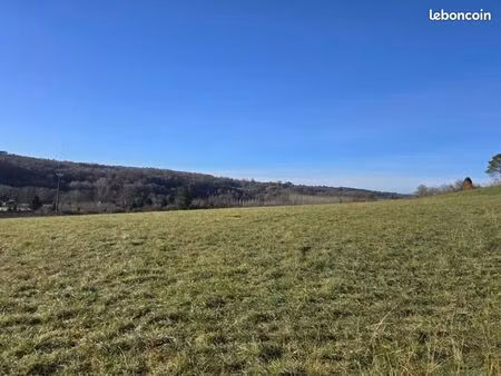terrain 3 400 m² issac