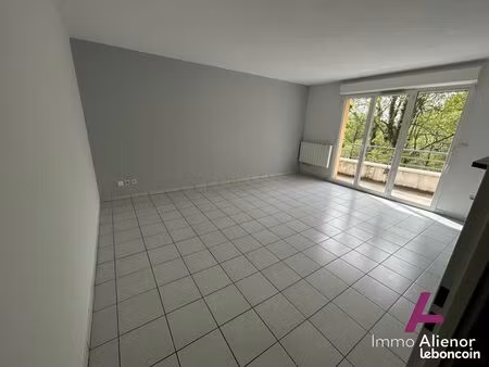 appartement 3 pièces 64 m²