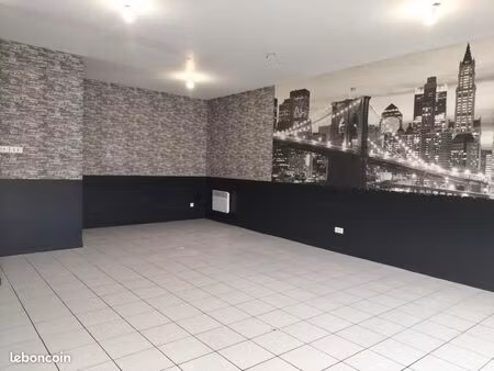 commerce 85 m²