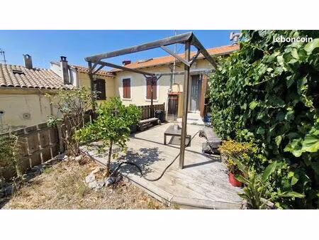maison avec jardin et parking