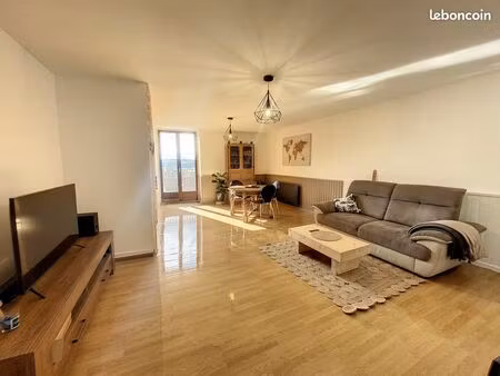 maison de ville en pierre 91m² – centre historique terrasson (24)
