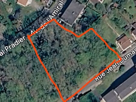 terrain de 4000 m2 à vendre