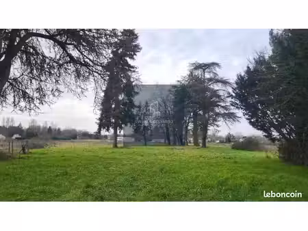 terrain 16786 m² ménesplet