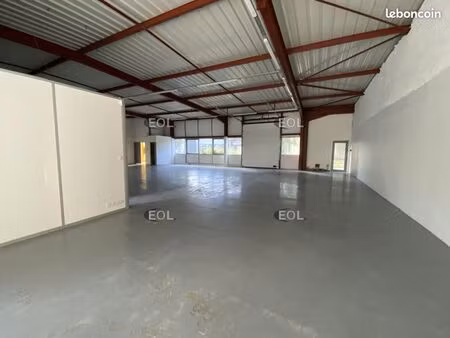local bureaux 320 m²