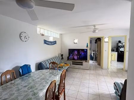 maison t4 à saint-benoît – 75 m² – terrain 321 m² – déjà louée – idéal investissement loca