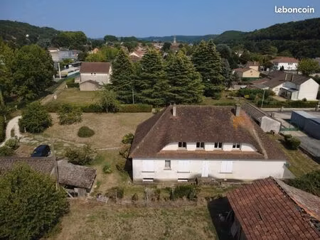 propriété 8 pièces 209 m²