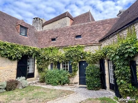 maison 7 pièces 140 m²