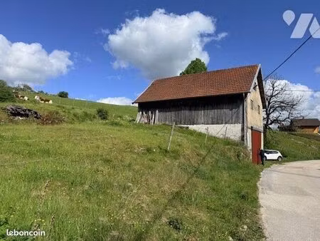 terrain 1120 m² guyans vennes