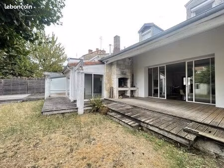 maison 7 pièces 263 m²