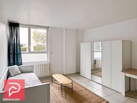 studio 1 pièce 25 m²