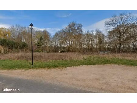 terrain 1 068 m² vaux sur eure