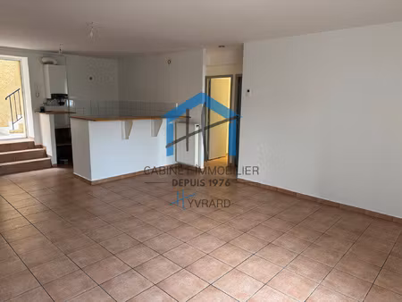 saint chamond - la varizelle - rdc - t3 de 65m2