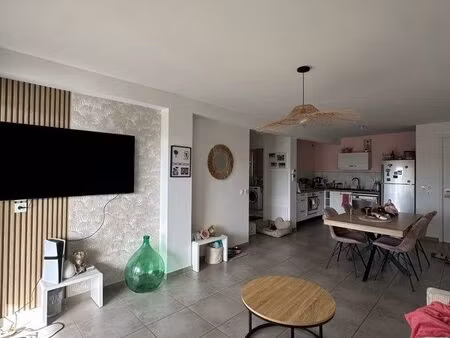appartement 51 m2 bourg de péage parking privée