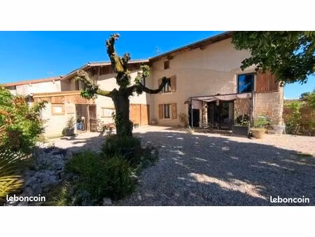 maison restaurée avec jardin 143 m2