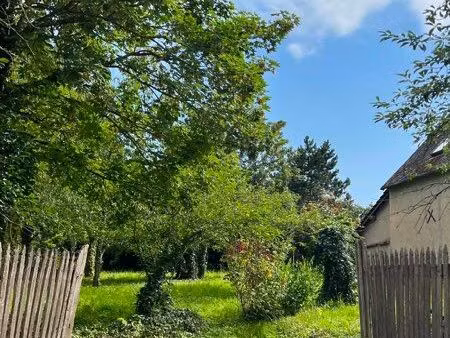 terrain constructible de 760 m² – centre-bourg de dammarie (28)