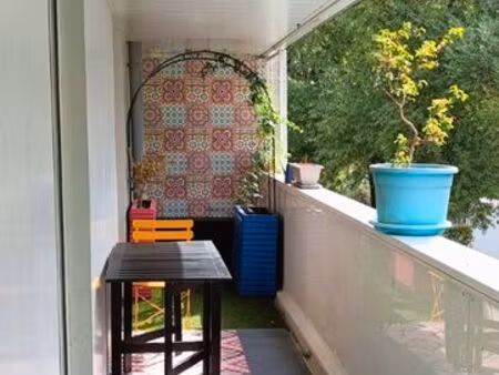 t3 meublé 64 m² – grande loggia de 12 m² – parking – tram c ravezies