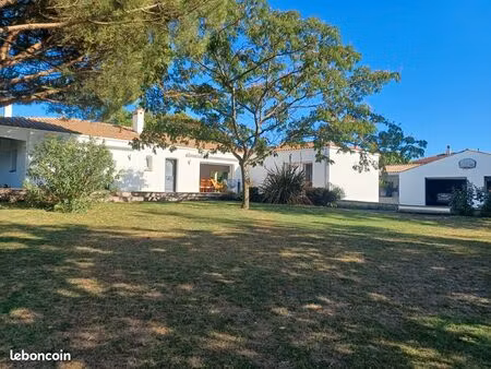 villa 214m² plain pied avec piscine