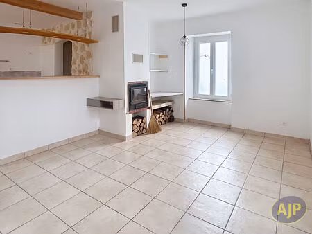 maison plein centre - la ferrière - 68 m²