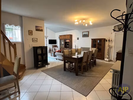 maison meublée la roche sur yon 5 pièce(s) 155 m2
