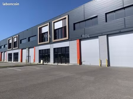 local d'activité 6 628 m²