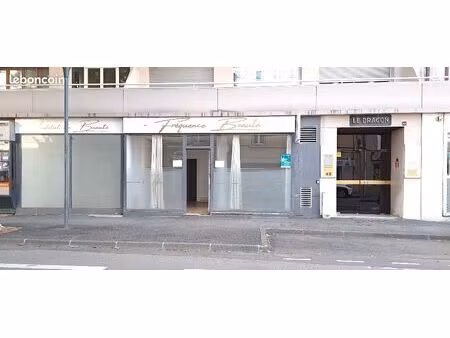 local commercial coiffure esthétiques