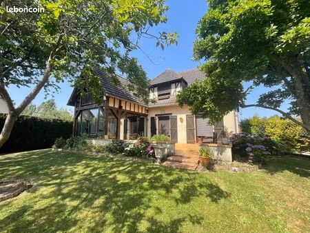 maison 8 pièces 163 m²