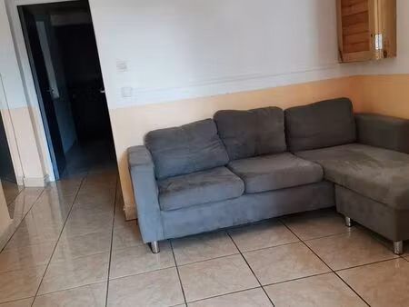 sur etang st leu  à vendre maison meublé sur terrain 600 m2