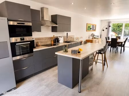 maison contemporaine meublée 3 chambres 120 mètres carrés terrasse garage voujeaucourt dis