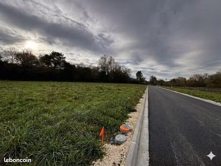 terrain 834 m² peujard