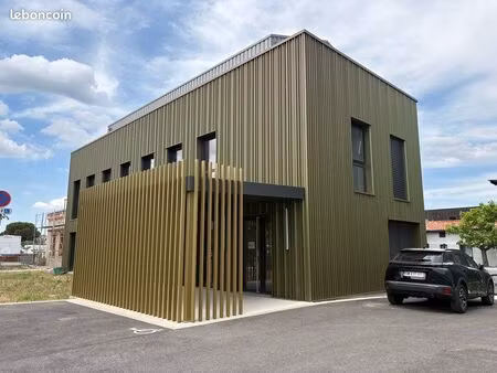 bureaux récents de 249 m² avec terrasse – toulouse 31200