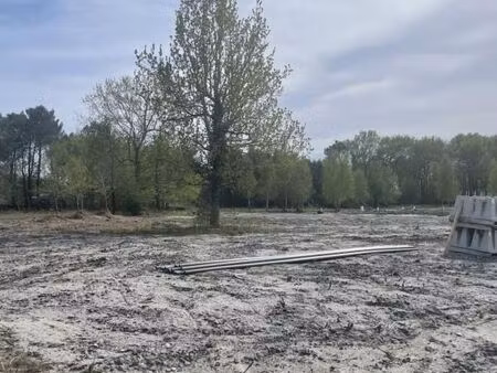 terrain 600 m² mios