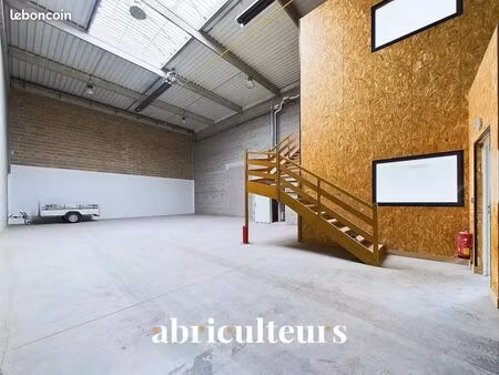 local commercial 270 m²