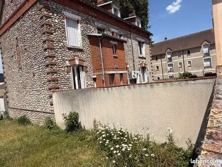 studio hypercentre auneau avec jardin